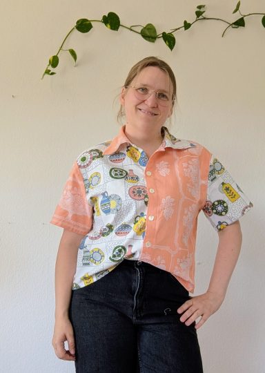 Tragebild Bluse "Pfirsich und Porzellan"